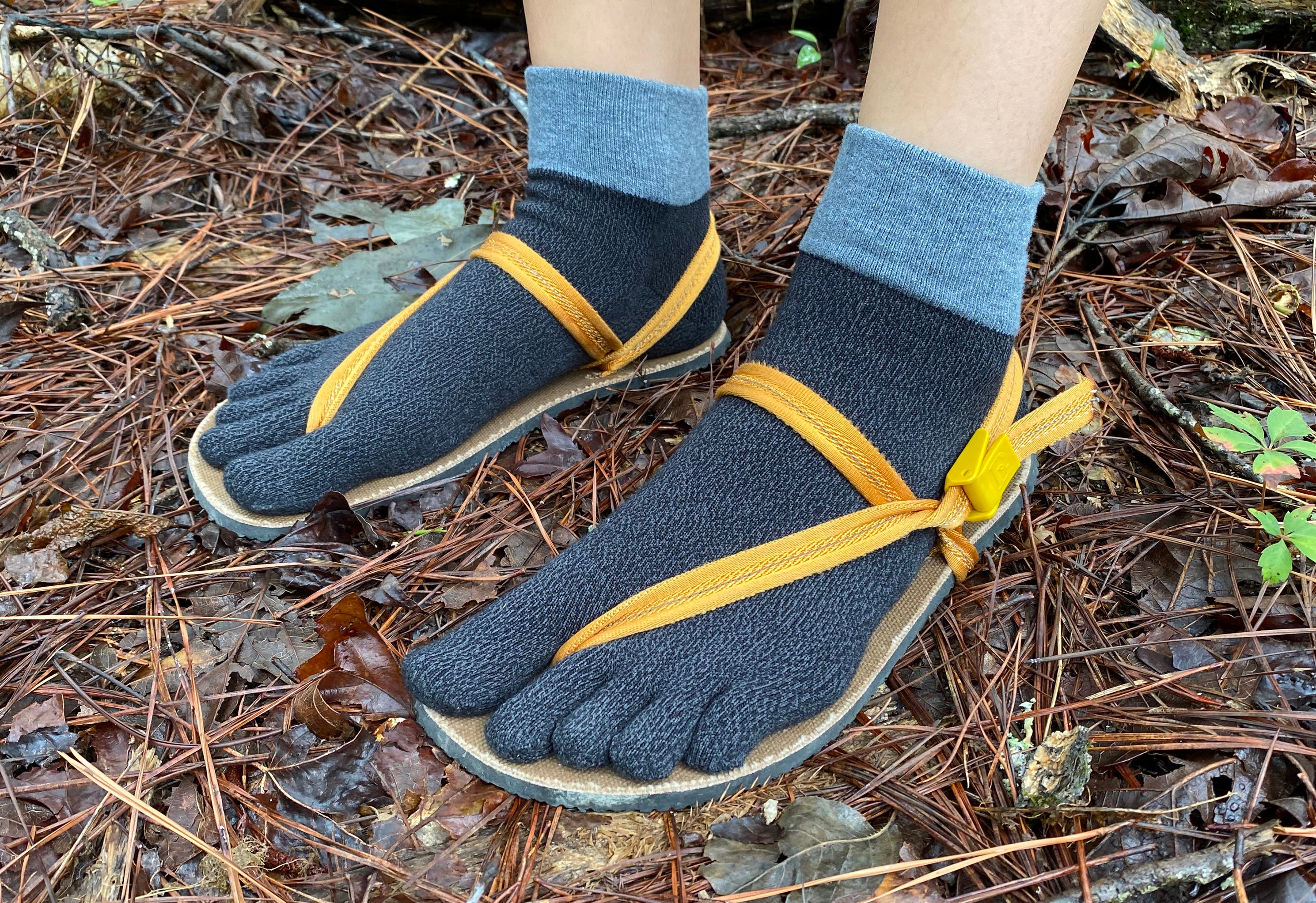 EarthRunners Toe Socks  Earth Runners Sandals - Reconnecting Feet with  Nature